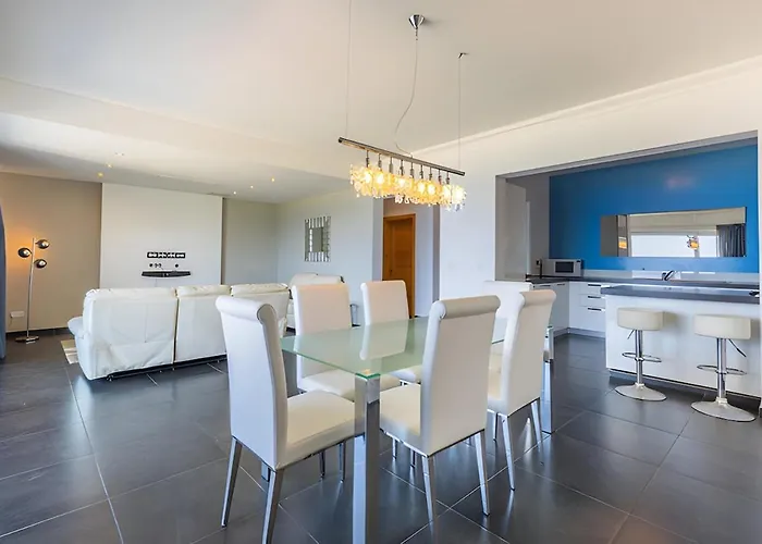 Daire Luxury Coastal With Panoramic Views S9 *