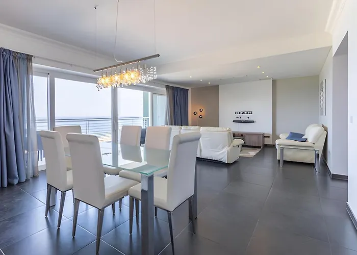 Luxury Coastal With Panoramic Views S9 Daire