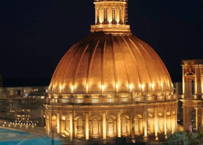 Luxury Coastal With Panoramic Views S9