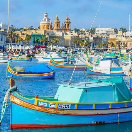 Luxury Coastal With Panoramic Views S9