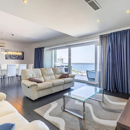 Luxury Coastal With Panoramic Views S9 斯利马