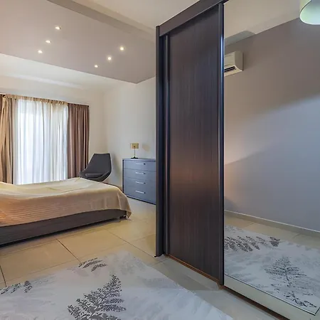 Luxury Coastal With Panoramic Views S9 公寓